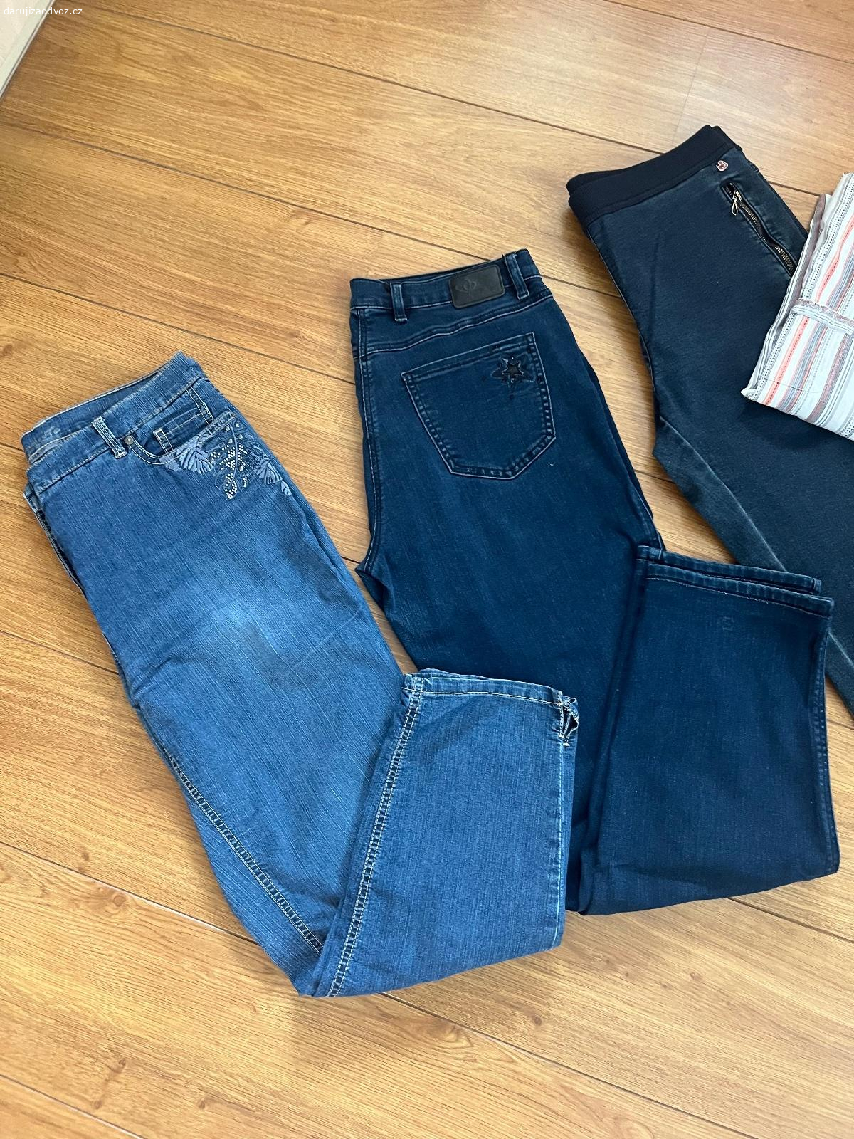 Daruji dámské oblečení vel. L. Daruji za odvoz dámské džíny a košili vel. L. Hezký stav, kvalitní německá značka. Osobní předání Praha Smíchov nebo Zásilkovna.