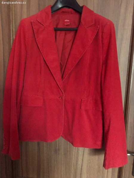 Daruji dámské sako vel 40. Daruji červené dámské sako s.Oliver velikost40 (US 11).