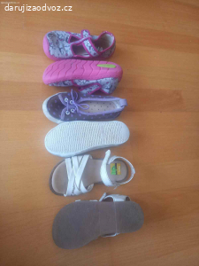 Daruji dětské/dívčí botičky vel. 25