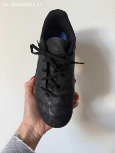 Daruji dětské kopačky vel 36