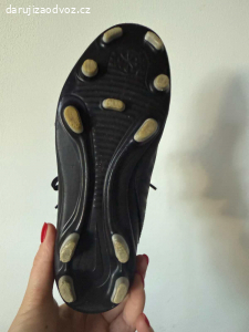 Daruji dětské kopačky vel 36