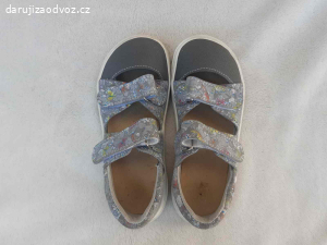 Daruji dětské sandály