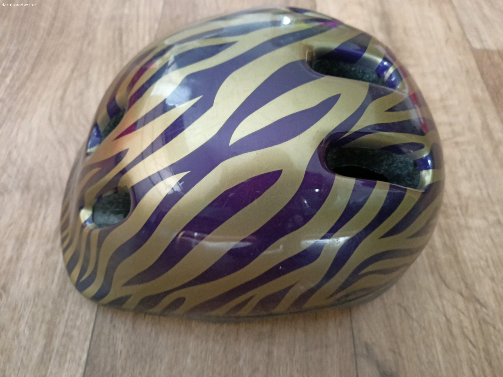 Daruji dětskou helmu. Daruji dětskou helmu, možnost předání Střítež u Jihlavy, Jihlava