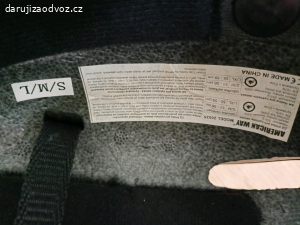 Daruji dětskou helmu