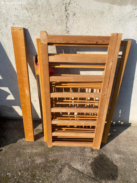 Daruji dětskou postýlku