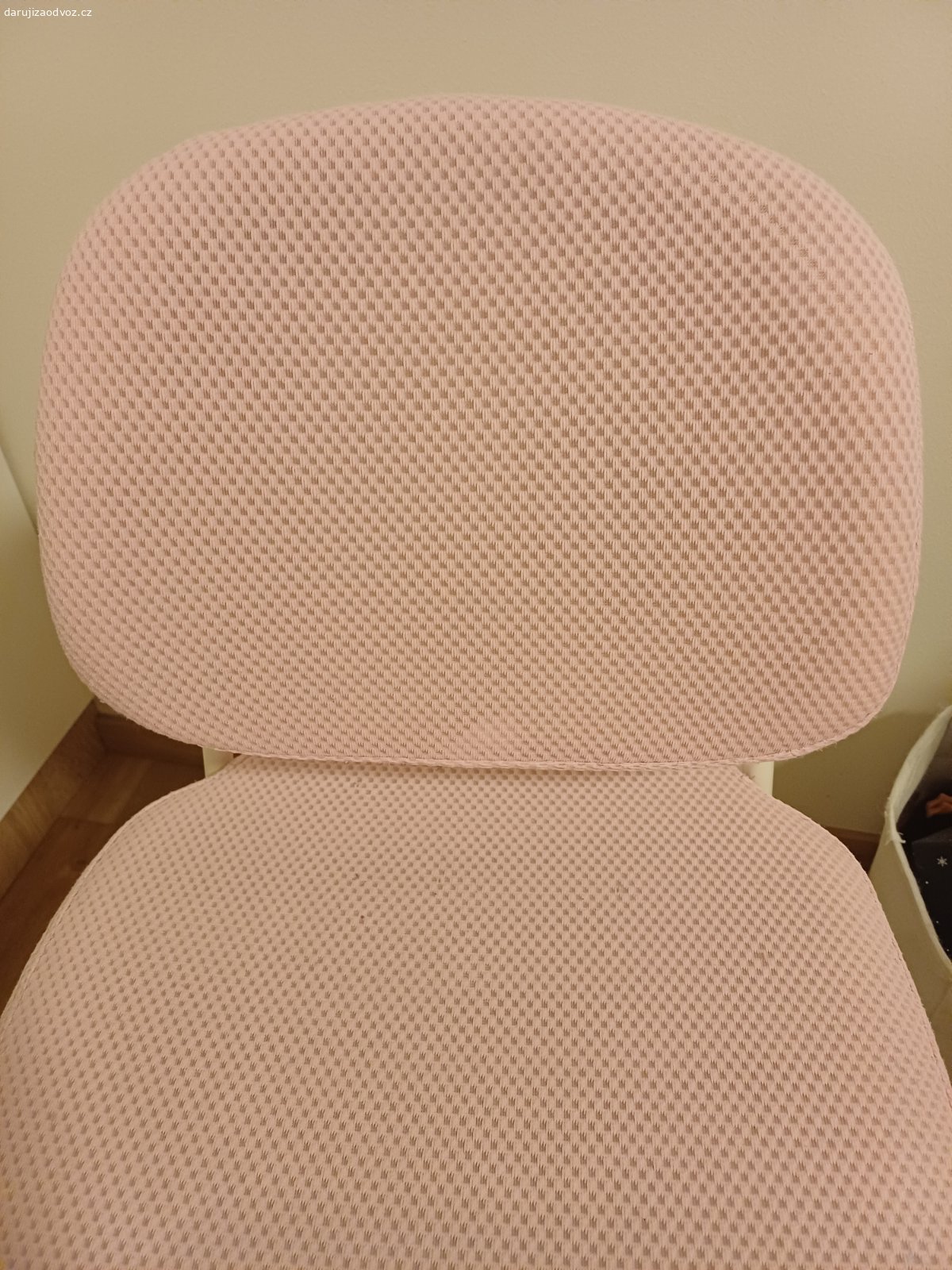 Daruji detskou zidli. Daruji detskou zidli Ikea, dobry stavK