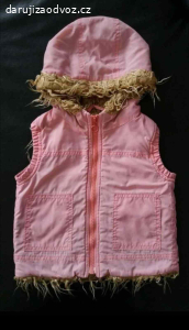 Daruji dívčí vestu vel. 86/92