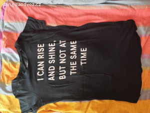 Daruji dvě dámské noční košile