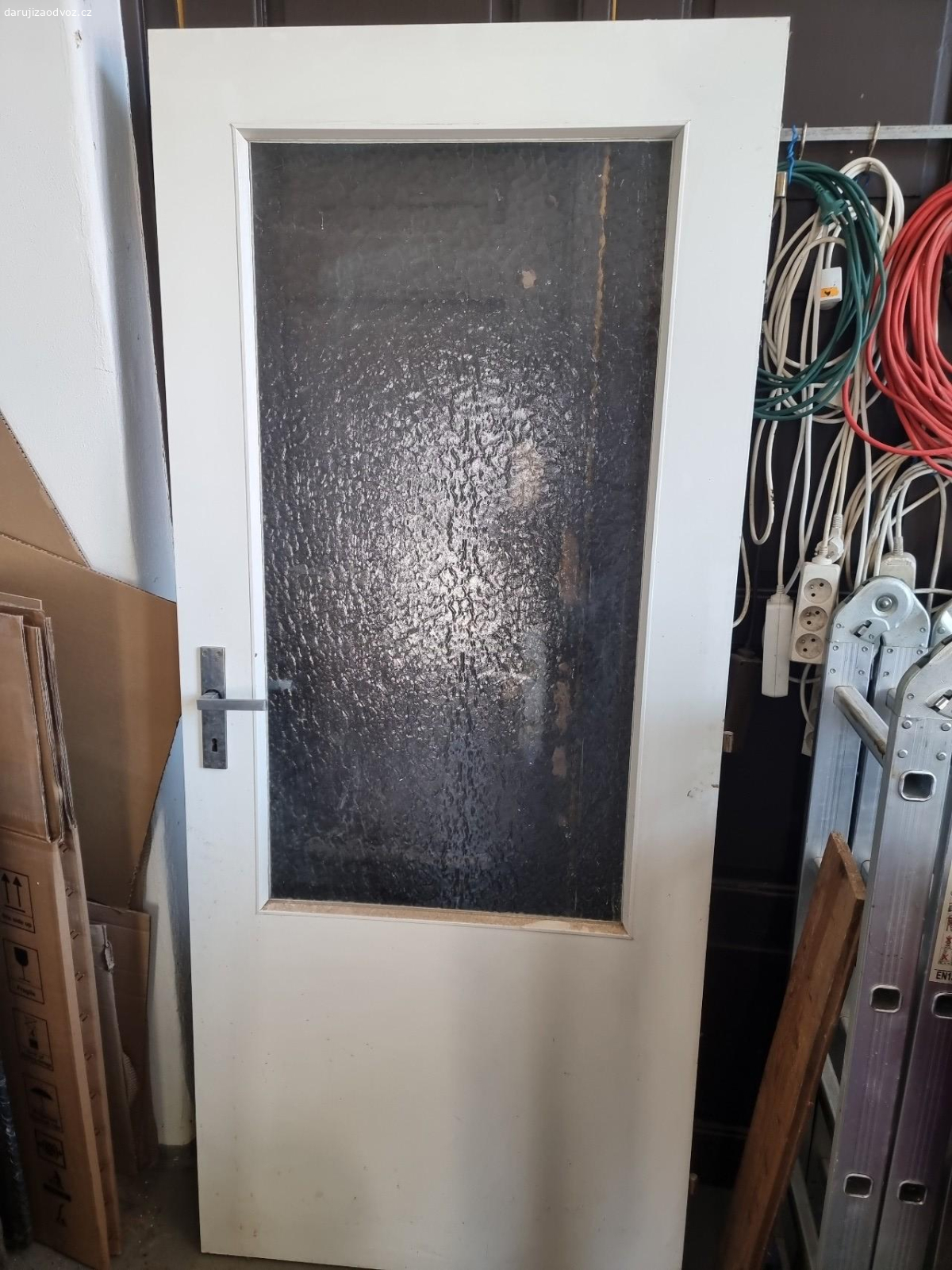 Daruji dveře, ideální na stavbu. 80, Pravé, včetně kování.