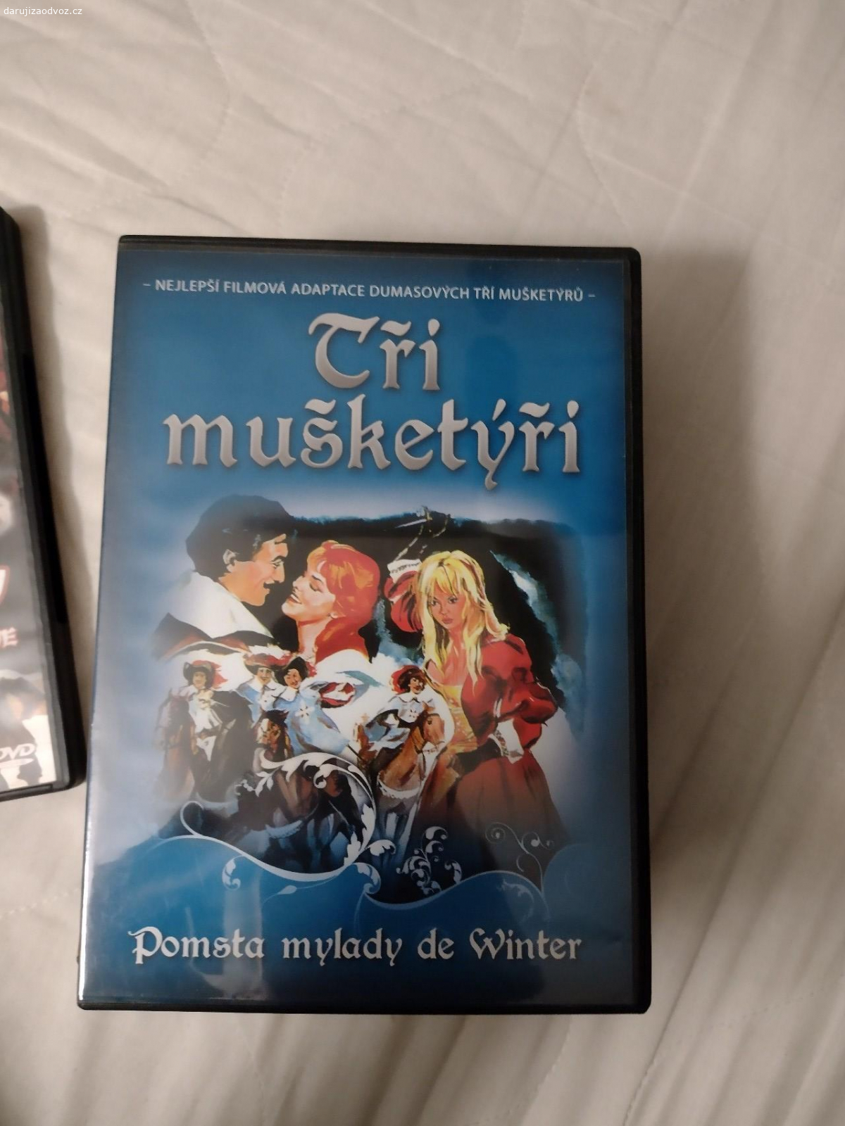 Daruji filmy. Daruji pár filmů. Jen osobní předání. Nikam nezasílám. Sladkost pro děti potěší není však podmínkou.