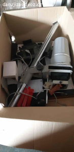 Darují fotografický zvětšování pristroj