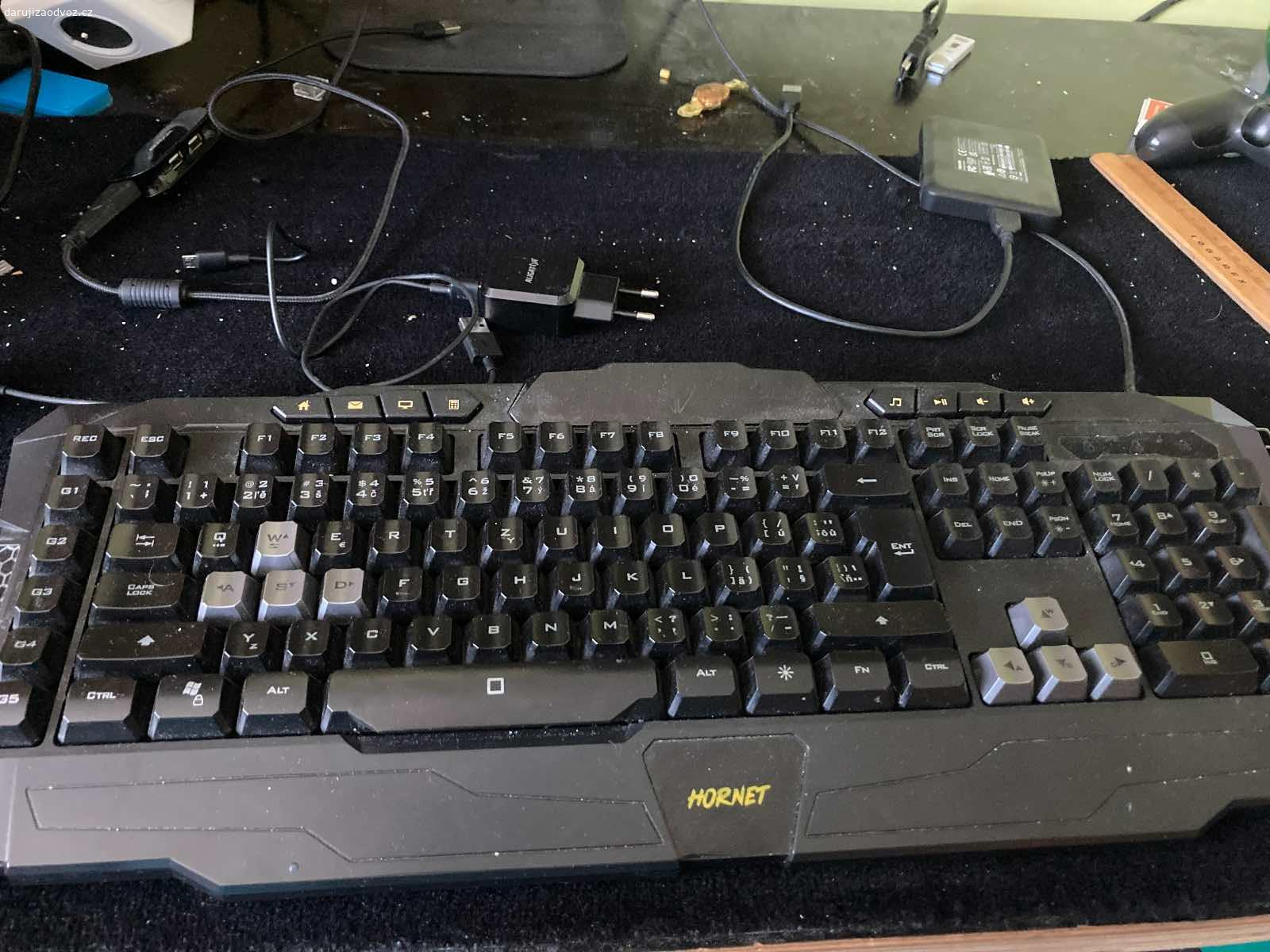 Daruji funkční klávesnici Yankee Hornet