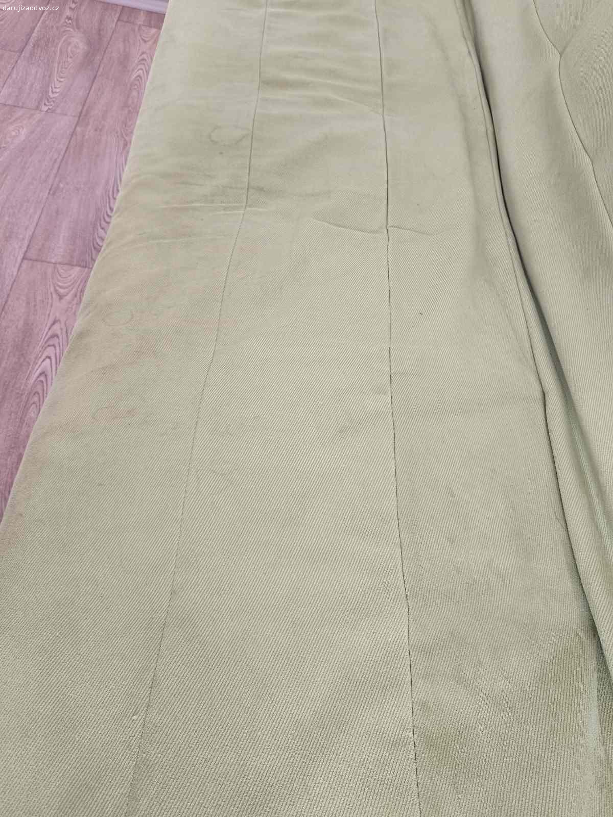 Daruji gauč/postel. Daruji použitý rozkládací gauč - postel 120x190, s pružinami, vhodný do garáže, zkušebny.....