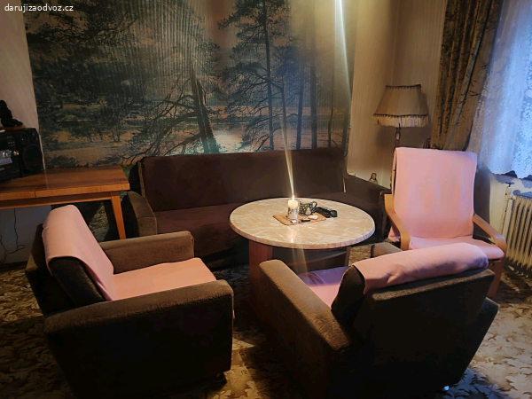 daruji jeden gauč a dvě křesla