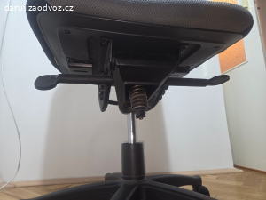 Daruji kancelářskou židli za odvoz
