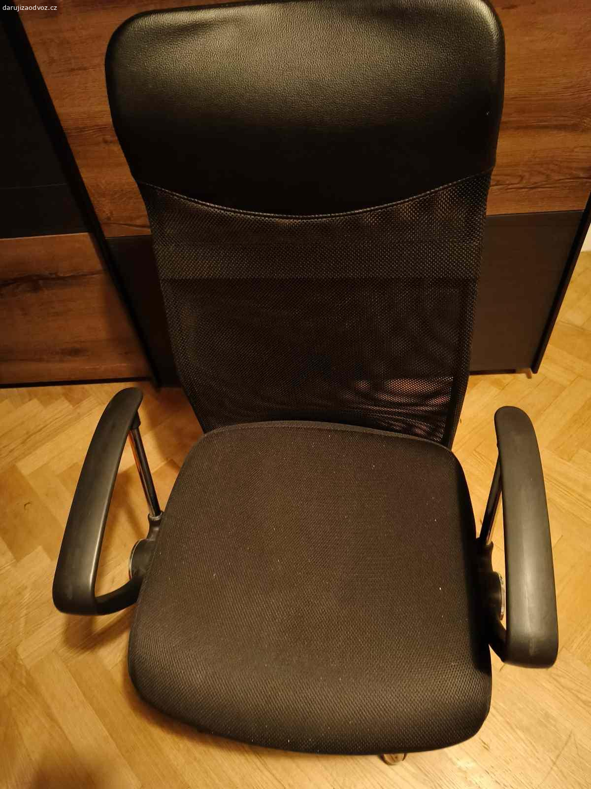 Daruji kancelářskou židli. Klasická židle, viz foto