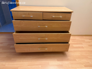 Daruji komodu za odvoz