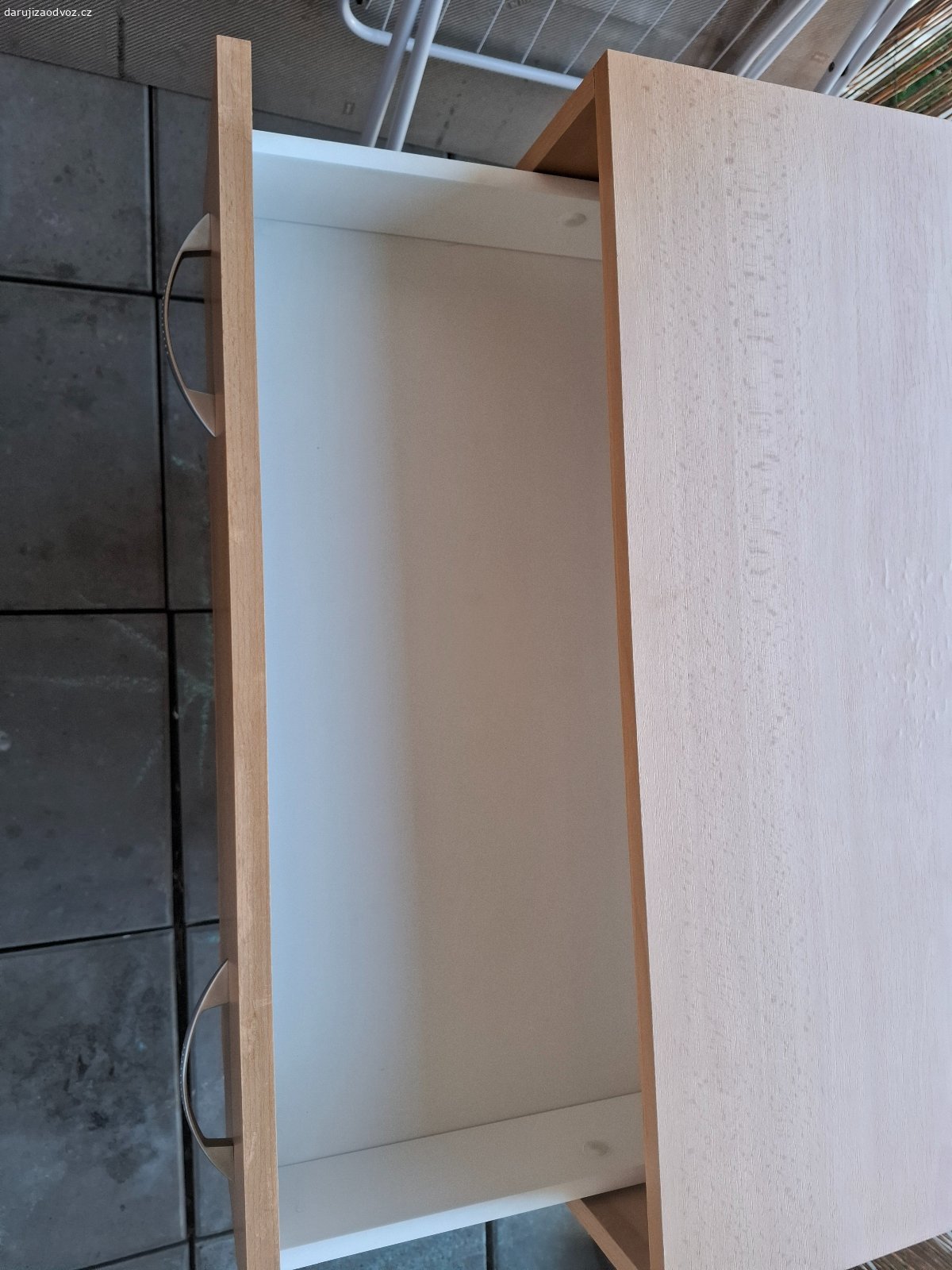 Daruji komodu. Daruji komodu, viz foto. 70x80x40 švh