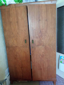 Daruji kredenc a skříň