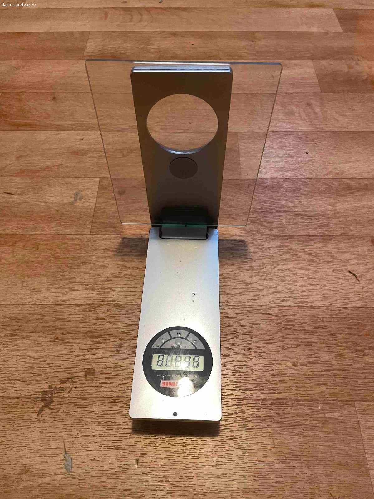 Daruji kuchyňskou váhu.. Závěsná váha.