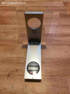 Daruji kuchyňskou váhu.