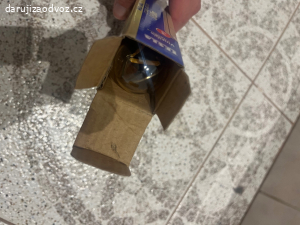 Daruji LED filamentovou žárovku Tesla