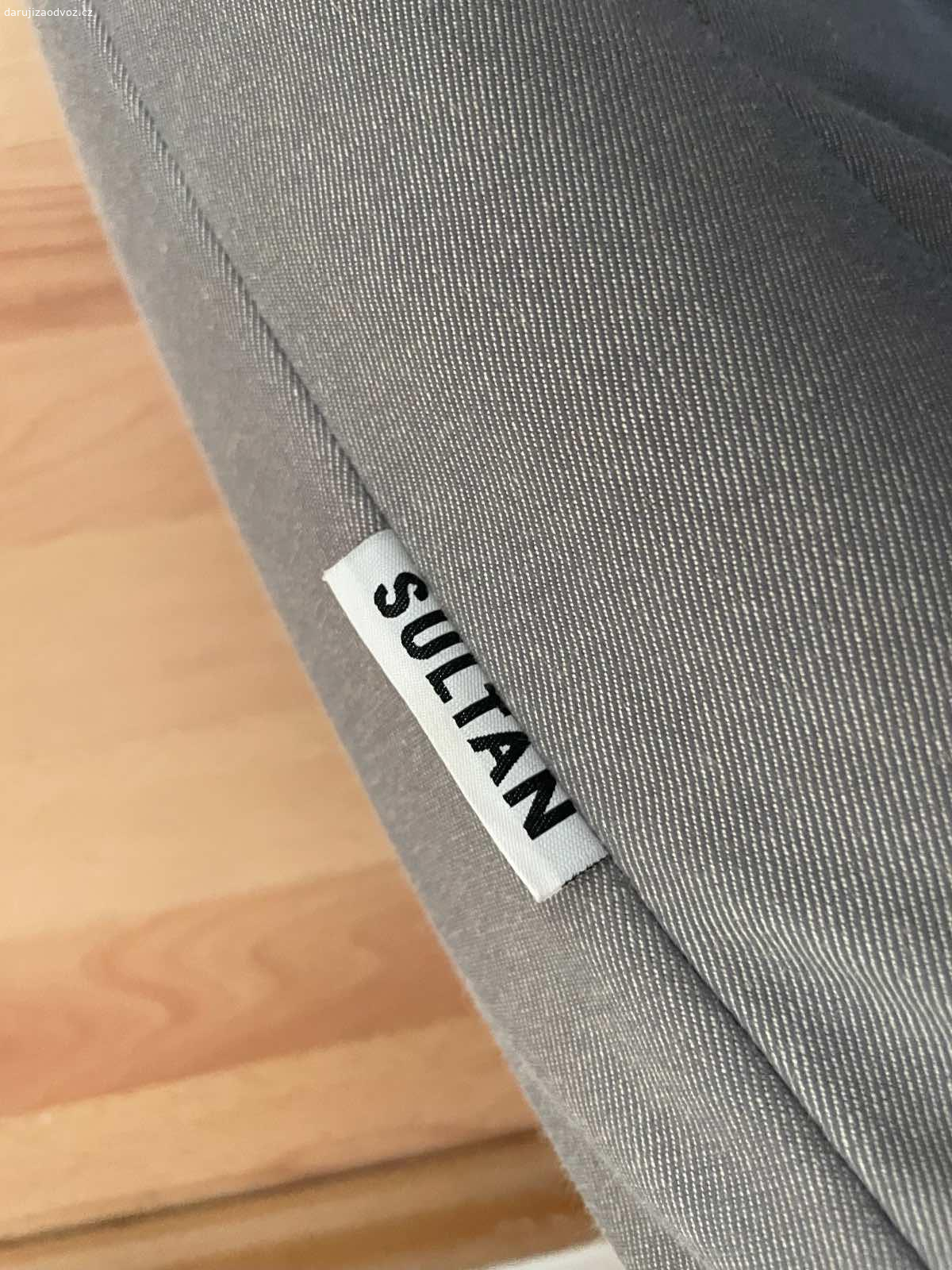 Daruji matraci 140x200cm a deku. Dobrý den, daruji matraci Sultan IKEA 
140x200cm a deku na dvoulůžko. 
Vyzvednutí na Praze 2