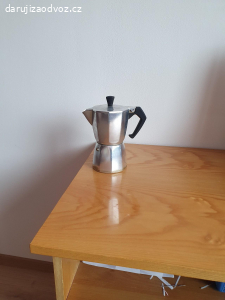 Daruji moca konvičku