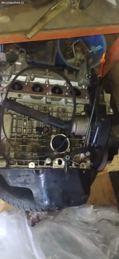 Daruji motor na Ibizu