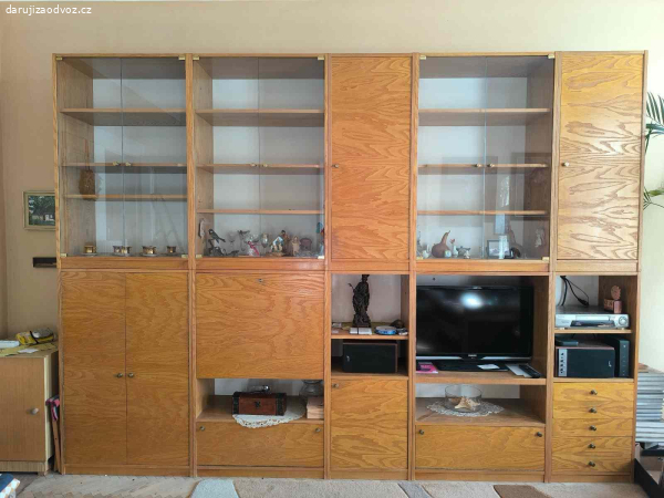 Daruji nábytkovou stěnu