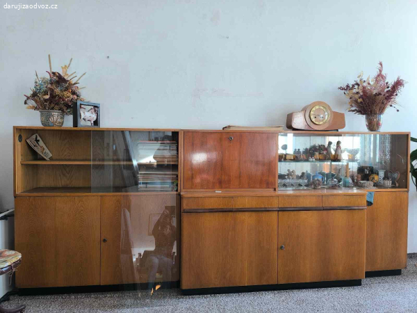 Daruji nábytkovou stěnu