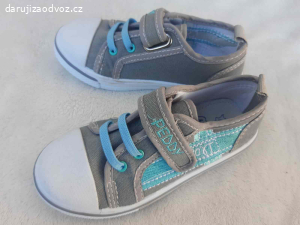 Daruji nenošené dětské plátěnky