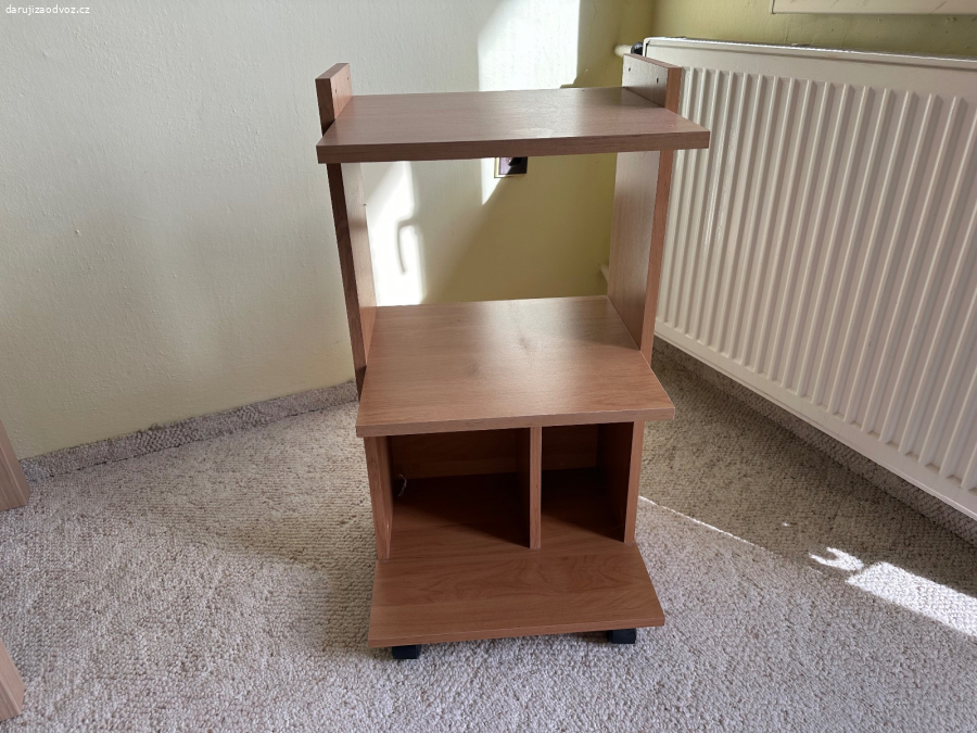 Daruji noční stoleček