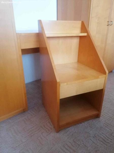 Daruji noční stolky