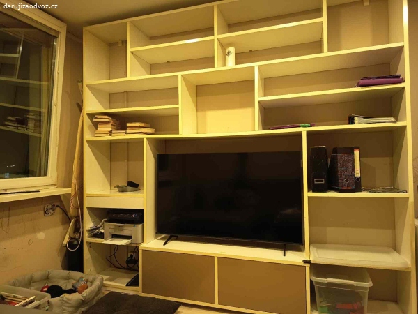 Daruji obývákovou stěnu