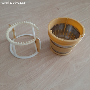 Daruji odšťavňovač ZELMER JuiceMaker JP1500
