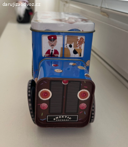 Daruji plechovou krabicku na susenky