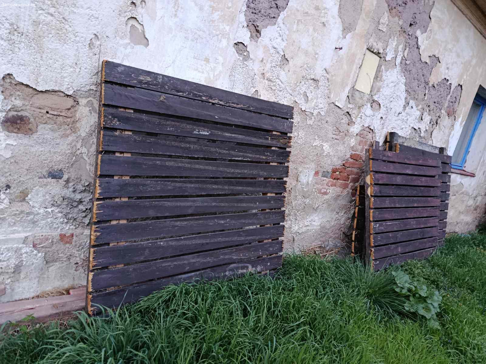 Daruji  plotovky. Daruji plotovky za odvoz,chci aby si je někdo odvezl