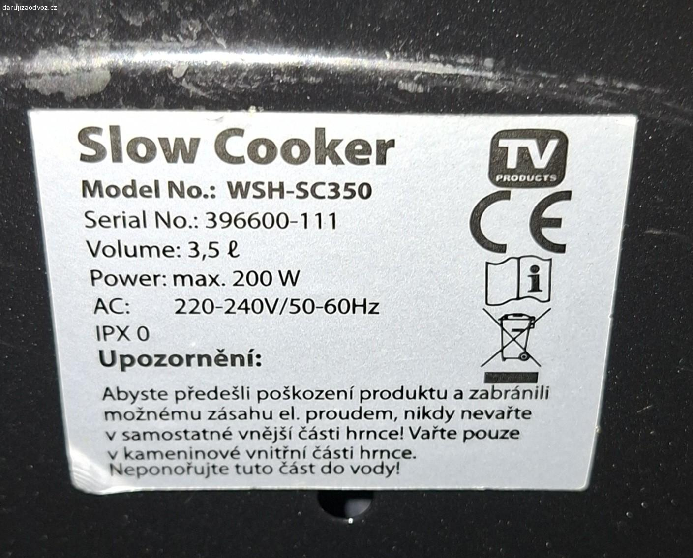 Daruji pomalý  hrnec. Daruji pomalý hrnec o obsahu 3,5 l, ve výborném stavu.