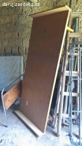 Daruji postel a valendu