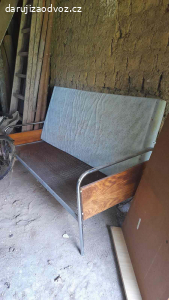 Daruji postel a valendu