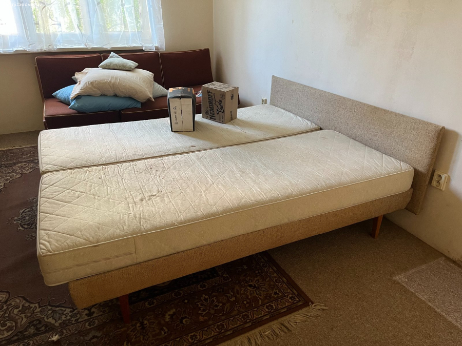 Daruji postel - dvoulůžko - včetně matrací Praha 4