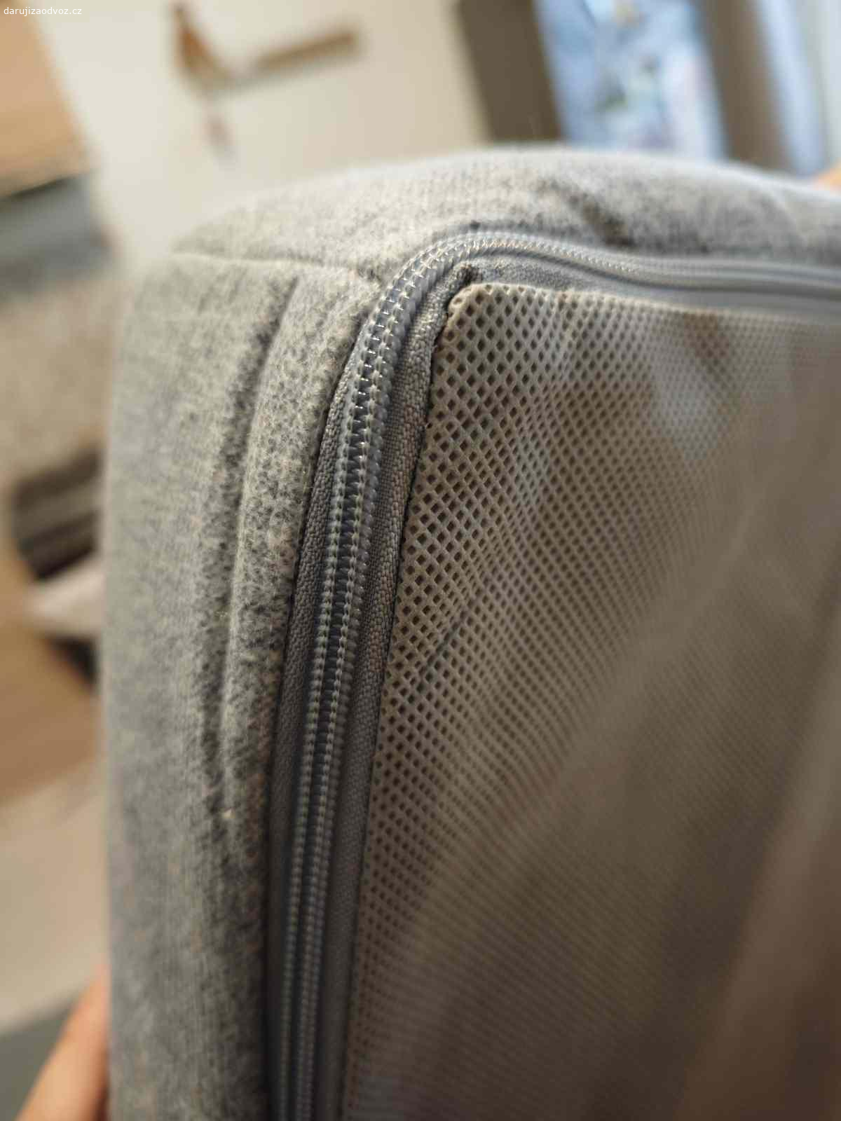 Daruji používanou matraci zakoupenou v IKEA. Daruji matraci velikost 200×140 zakoupenou v IKEA , matrace byla používána a jsou na ní vidět žmolky viz přiložené soubory.