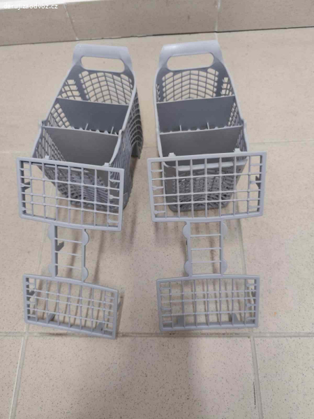 Daruji příborové koše do myčky