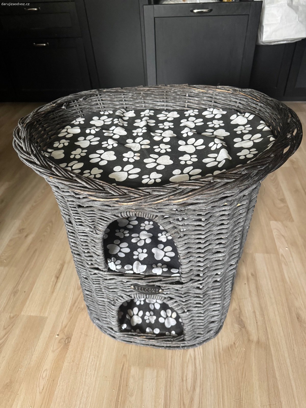 Daruji proutěný koš pro kočky. Pouze osobní vyzvednutí - Peroutkova, Praha 5.