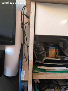 Daruji psací stůl za odvoz