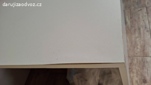 Daruji Bílý psací stůl 106x75