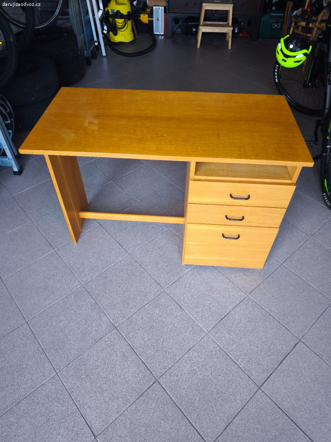 Daruji psací stůl