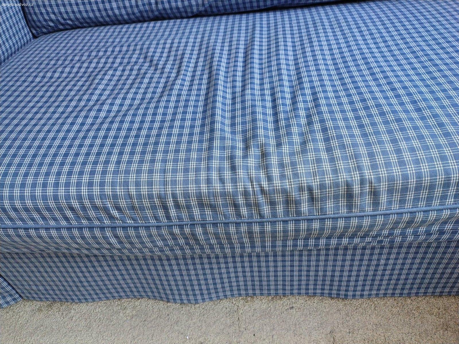 Daruji rozkládací pohovku. Rozkládací pohovka IKEA. Rozměry šířka 150 cm, výška 90 cm, hloubka 87 cm. Velikost lůžka 120 cm x 200 cm. Pod roštem je úložný prostor. V dobrém stavu, místy světlejší barva vybledlá od slunce. Zdarma za odvoz. Brno.
Vlastní odvoz a odnos nutný.