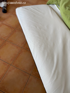Daruji rozkládací sedačku s úložným prostorem